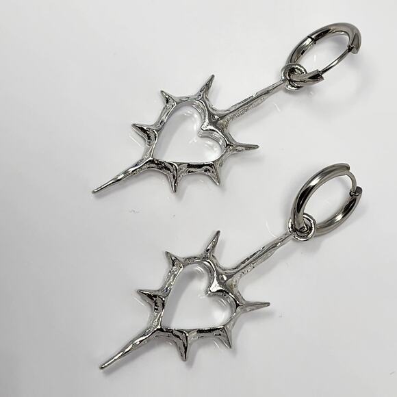 Silver Spike Goth Heart Earrings - Picture 2 of 6